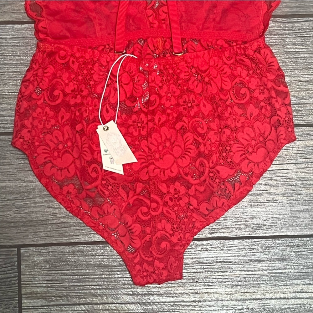 Free People X HAH Comin in Haht Lace Bodysuit Size XS Siren Red Top X-Small - Picture 4 of 13